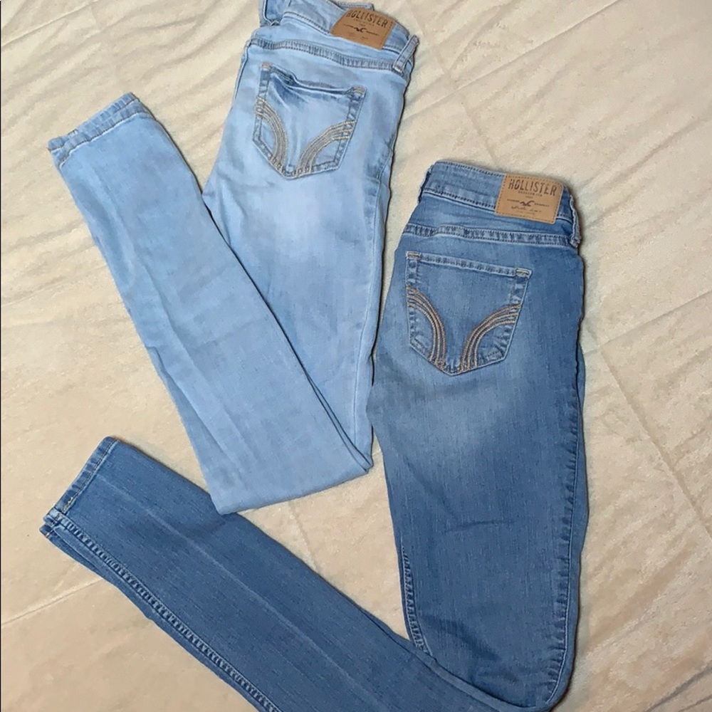 2 pairs of Hollister skinny jeans